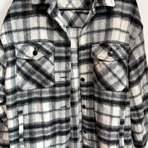 Womens Zara Black and White Plaid Fleece Flannel jacket size Medium